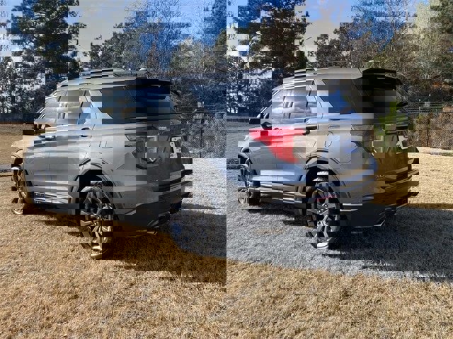 Certified 2021 Ford Explorer XLT w/ Equipment Group 202A image 43