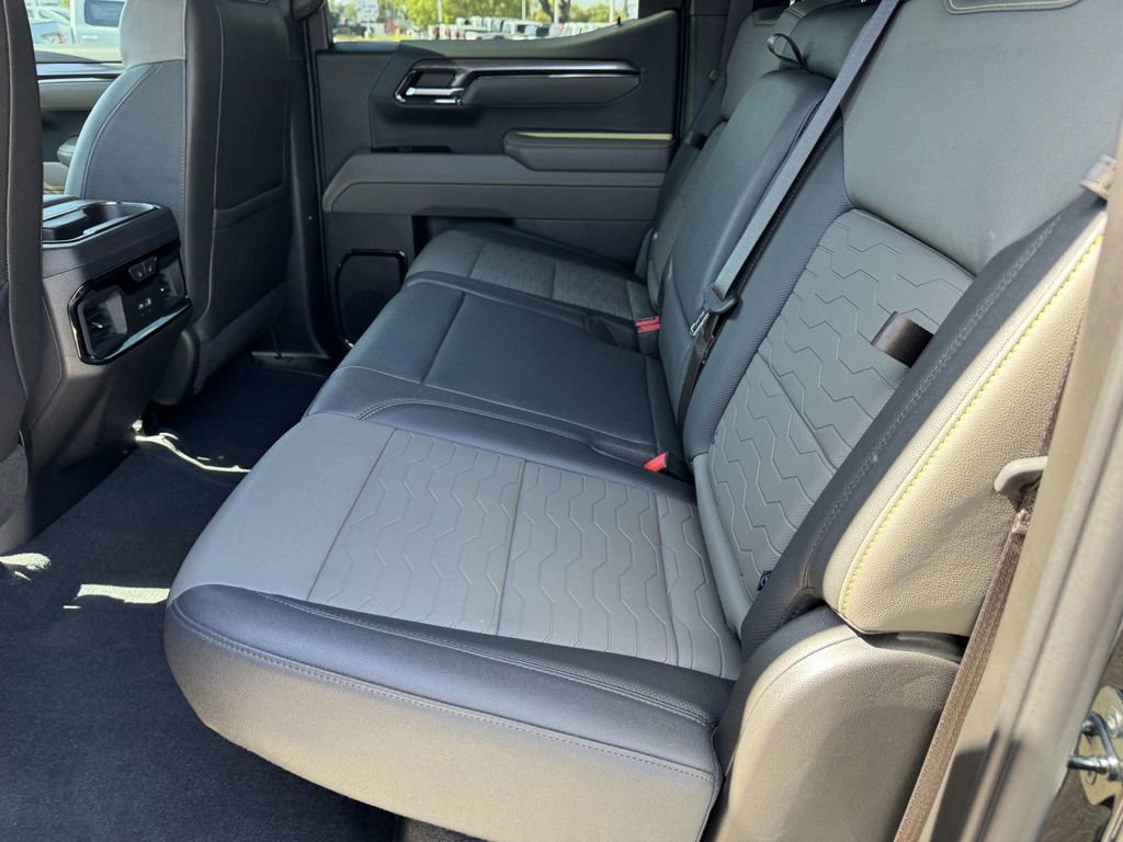 Used 2023 Chevrolet Silverado 1500 ZR2 w/ Technology Package image 13