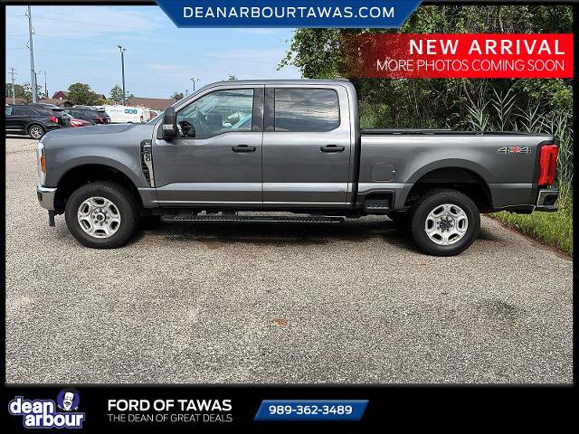 Certified 2025 Ford F250 XLT AWD/4WD image 3