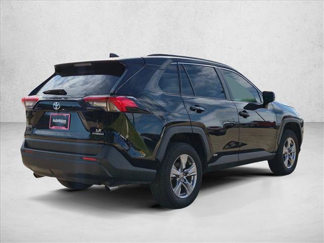 Used 2024 Toyota RAV4 LE AWD/4WD image 5