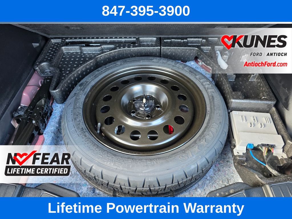 Certified 2025 Ford Escape Platinum w/ Premium Technology Package image 18