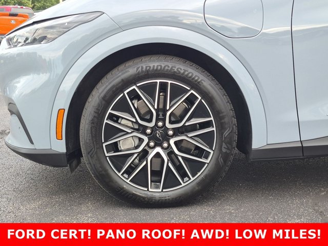 Certified 2025 Ford Mustang Mach-E Premium AWD/4WD image 9