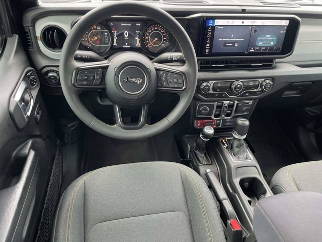 Used 2024 Jeep Gladiator Sport AWD/4WD image 4