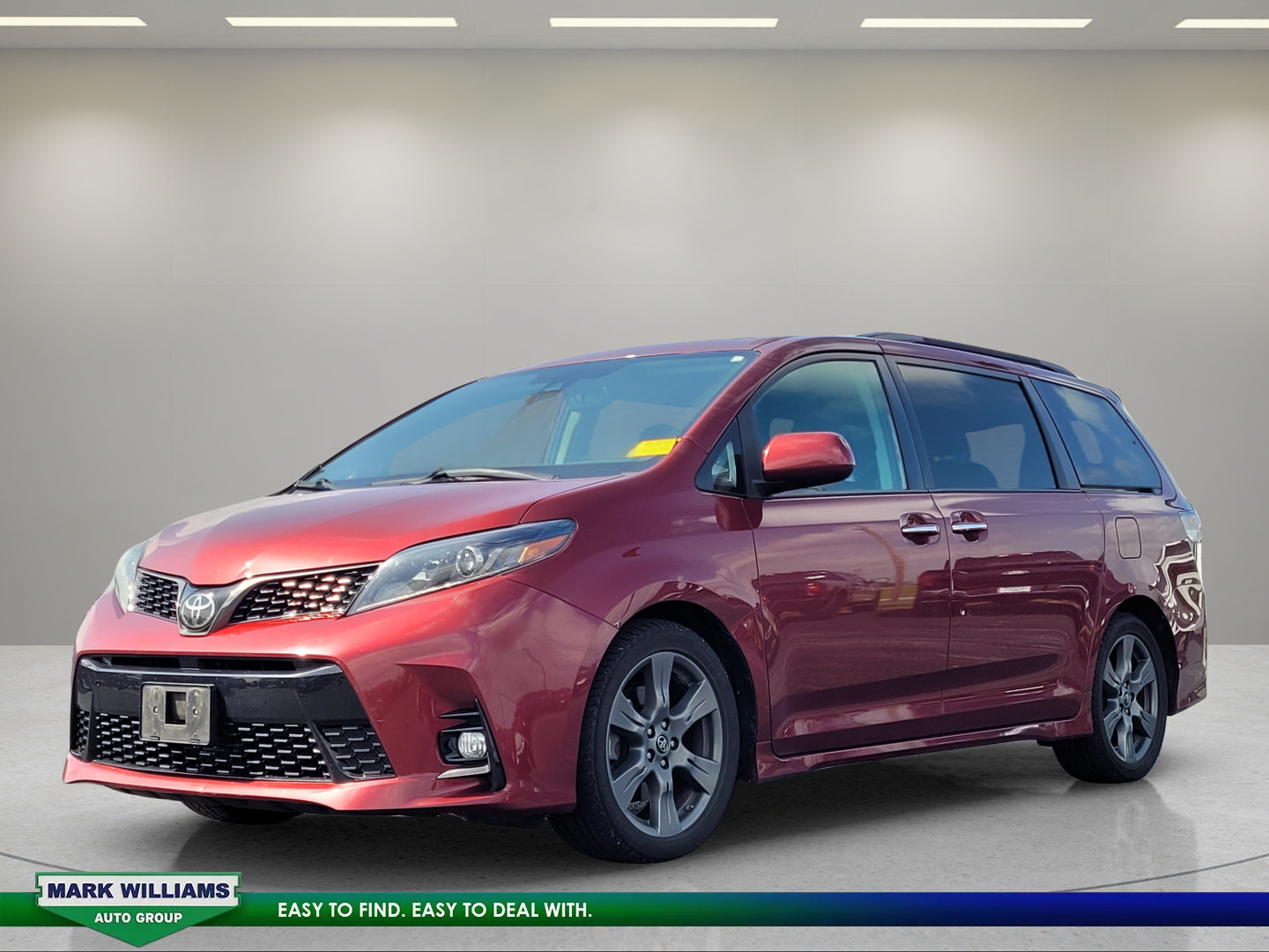 Used 2018 Toyota Sienna SE w/ SE Preferred Package FWD image 8