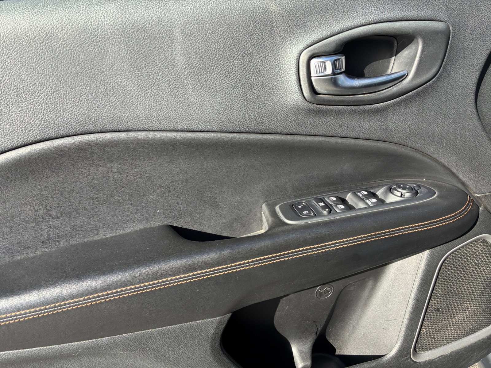 Used 2018 Jeep Compass Limited w/ Navigation Group image 13