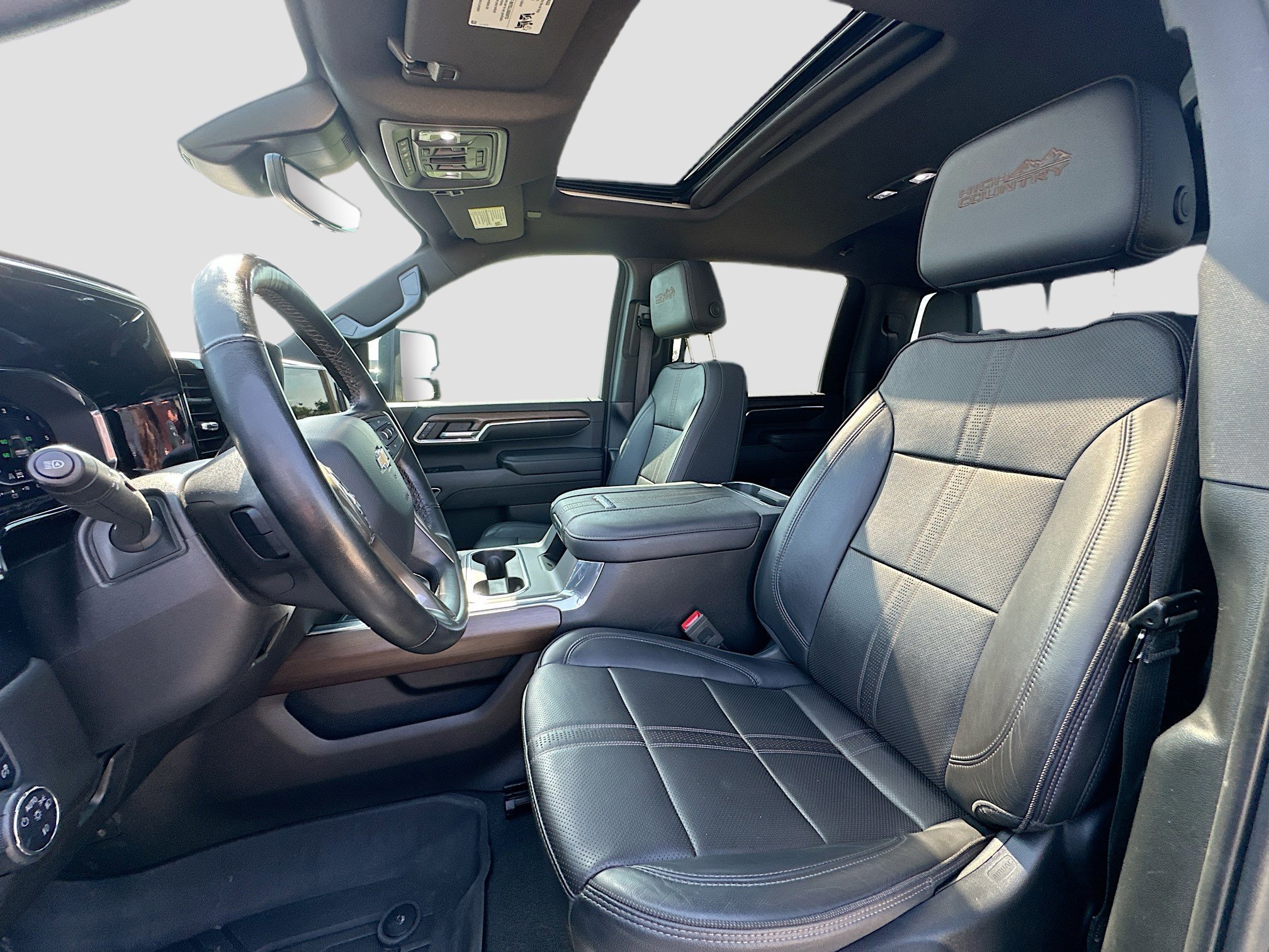 Used 2024 Chevrolet Silverado 2500 High Country w/ High Country Premium Package image 22