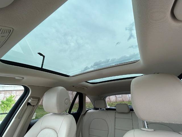 Used 2017 Mercedes-Benz GLC 300 4MATIC image 24