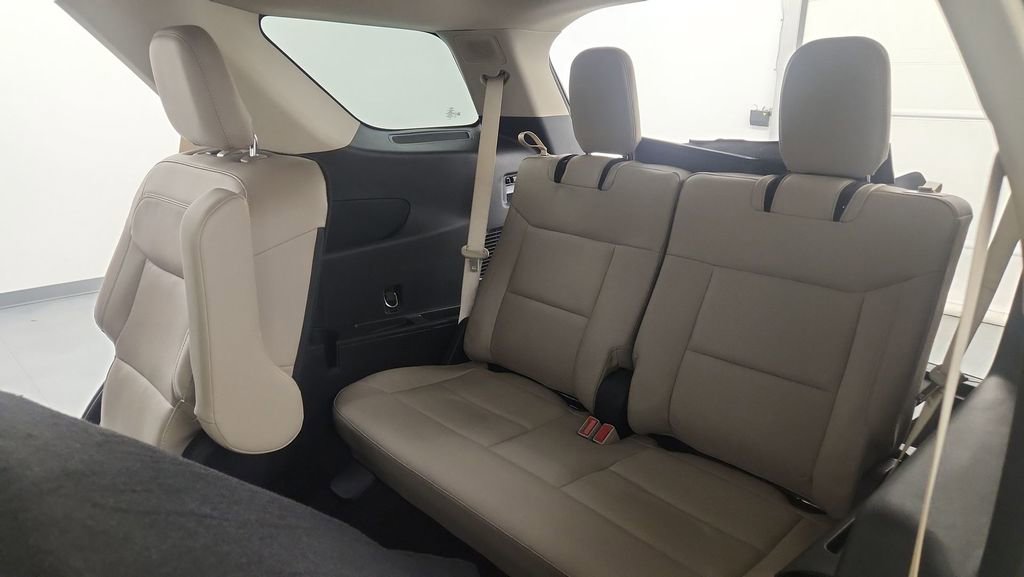 Certified 2020 Ford Explorer Limited w/ Class III Trailer Tow Package image 35