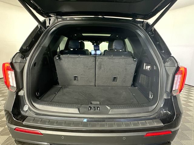 Certified 2025 Ford Explorer ST-Line w/ Premium Package AWD/4WD image 33
