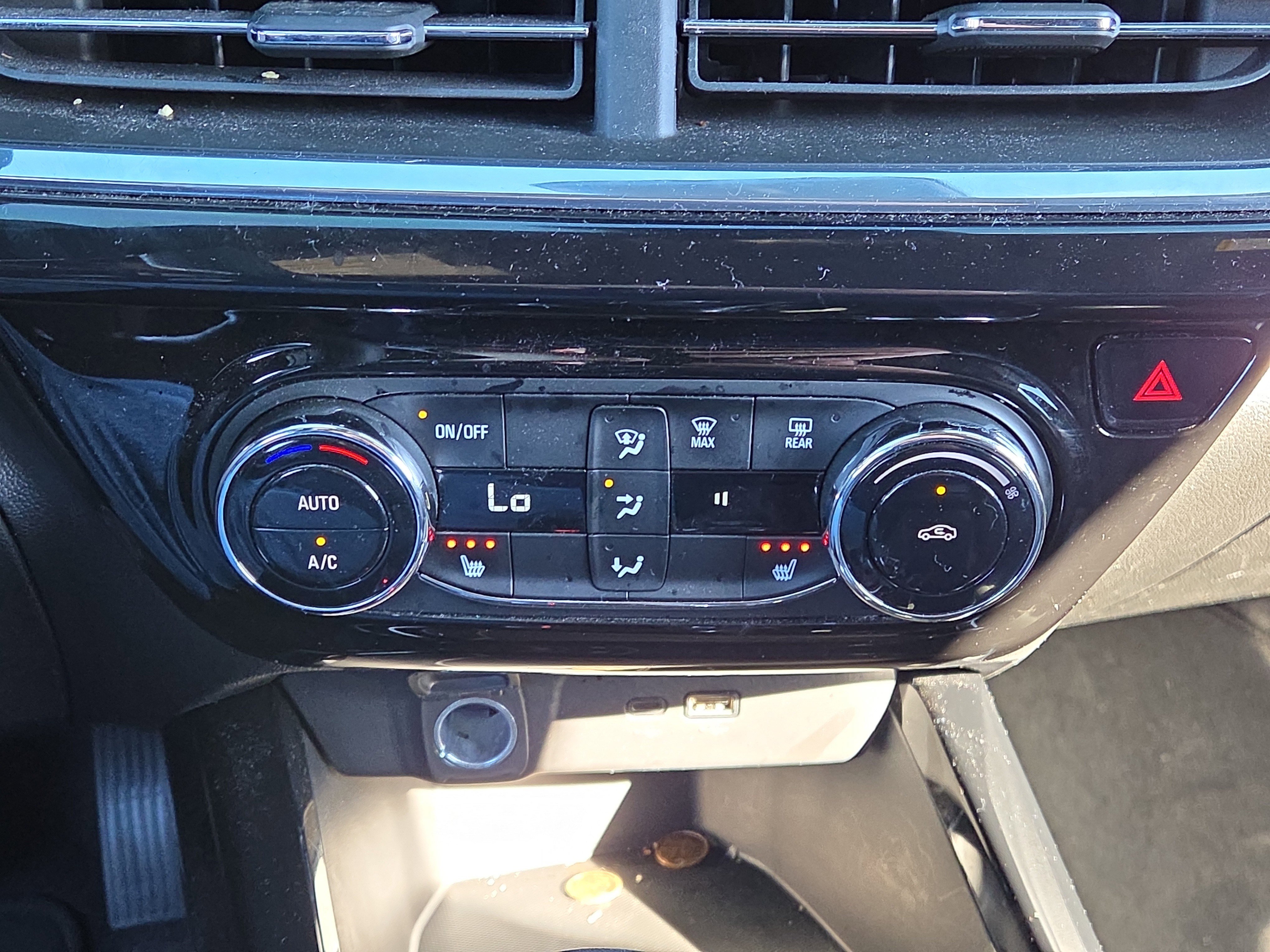 Used 2024 Chevrolet Trax RS w/ Driver Confidence Package FWD image 25