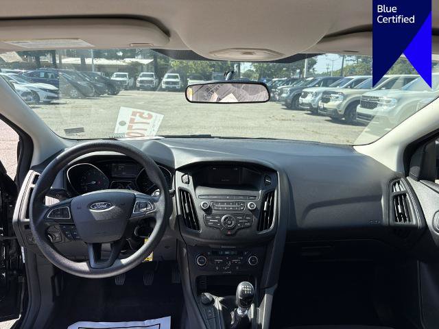 Certified 2018 Ford Focus SE FWD image 12