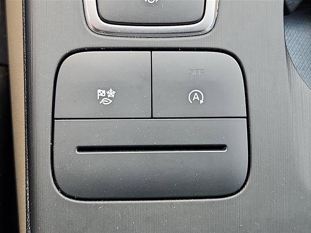 Certified 2020 Ford Escape SEL AWD/4WD image 25