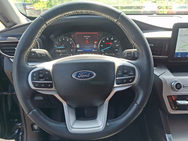 Certified 2022 Ford Explorer XLT w/ Equipment Group 202A AWD/4WD image 30