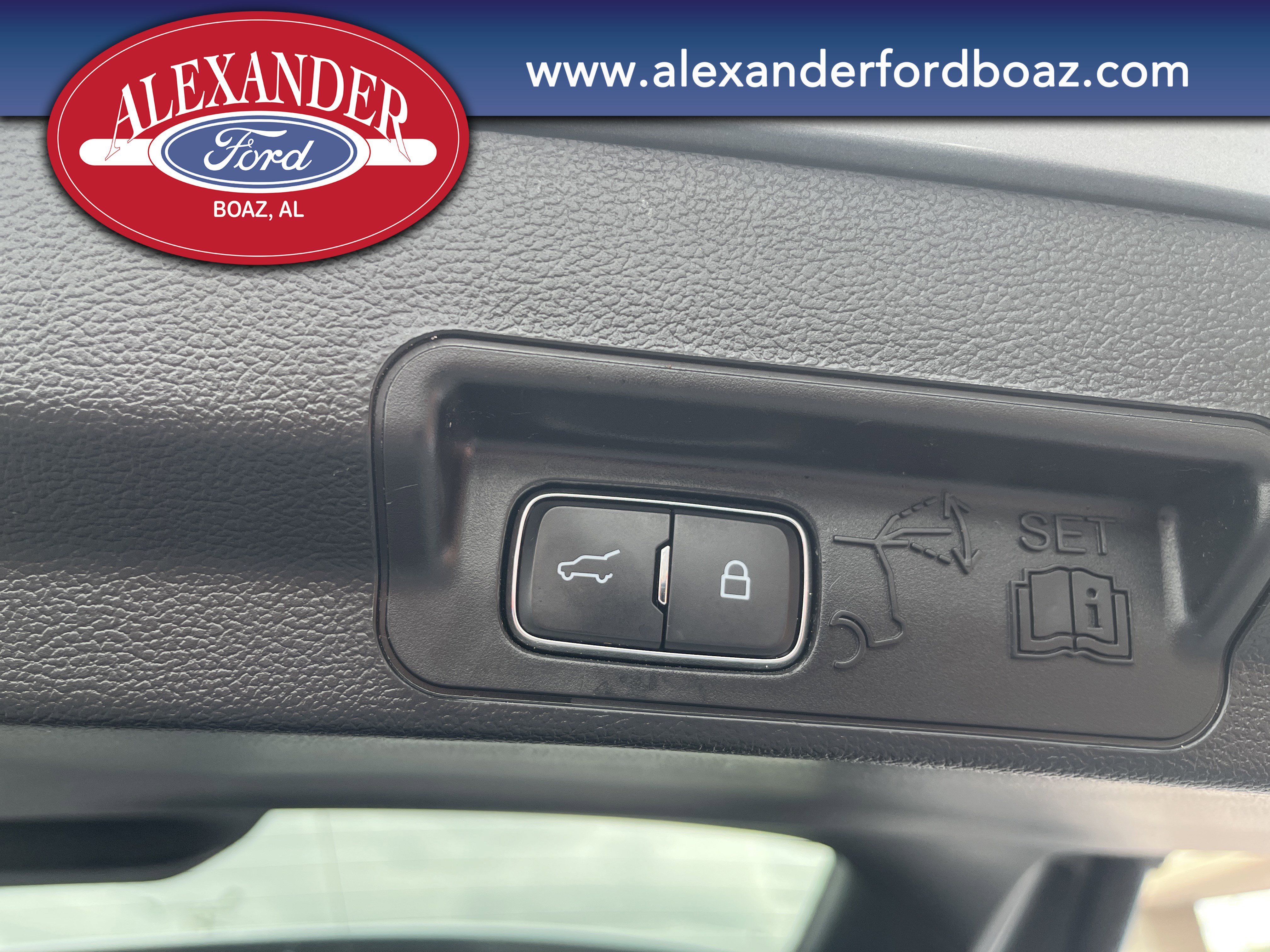 Certified 2024 Ford Explorer Limited image 21