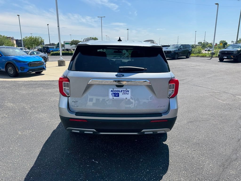 Certified 2024 Ford Explorer XLT w/ Equipment Group 202A AWD/4WD image 6
