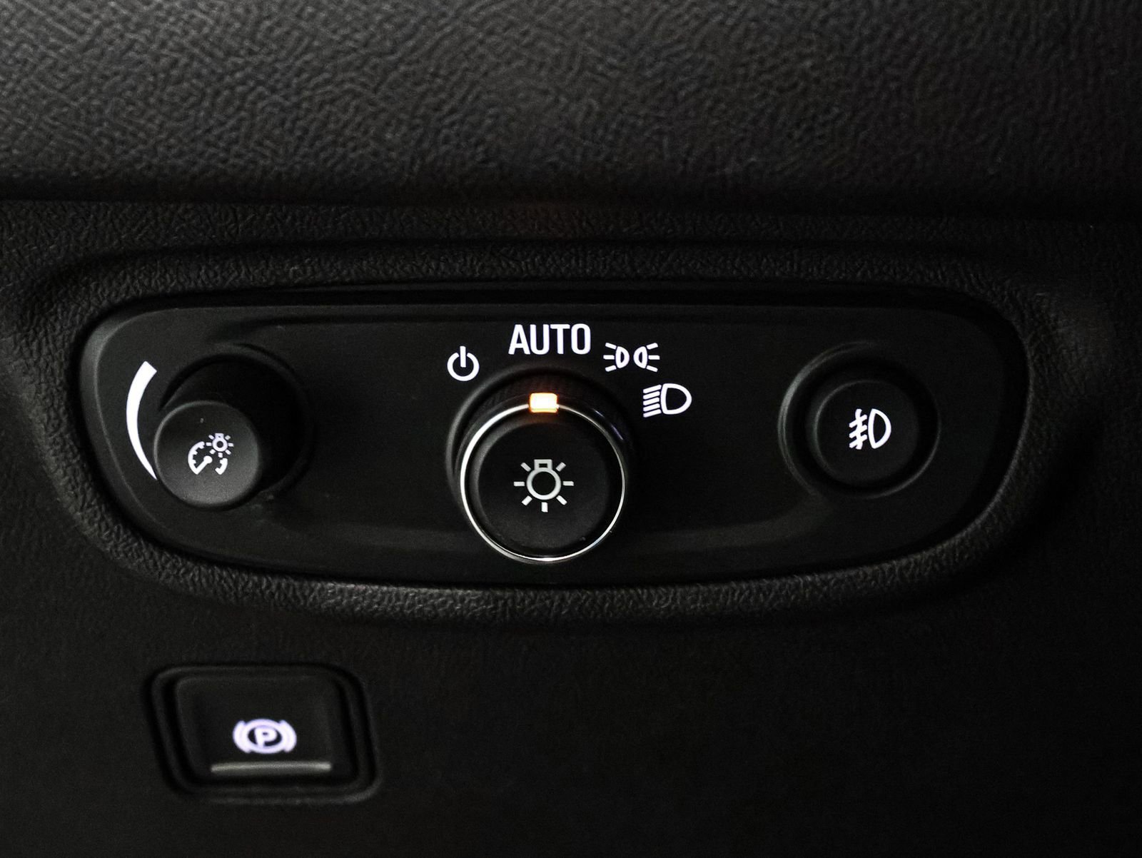 Used 2024 GMC Terrain SLT image 28