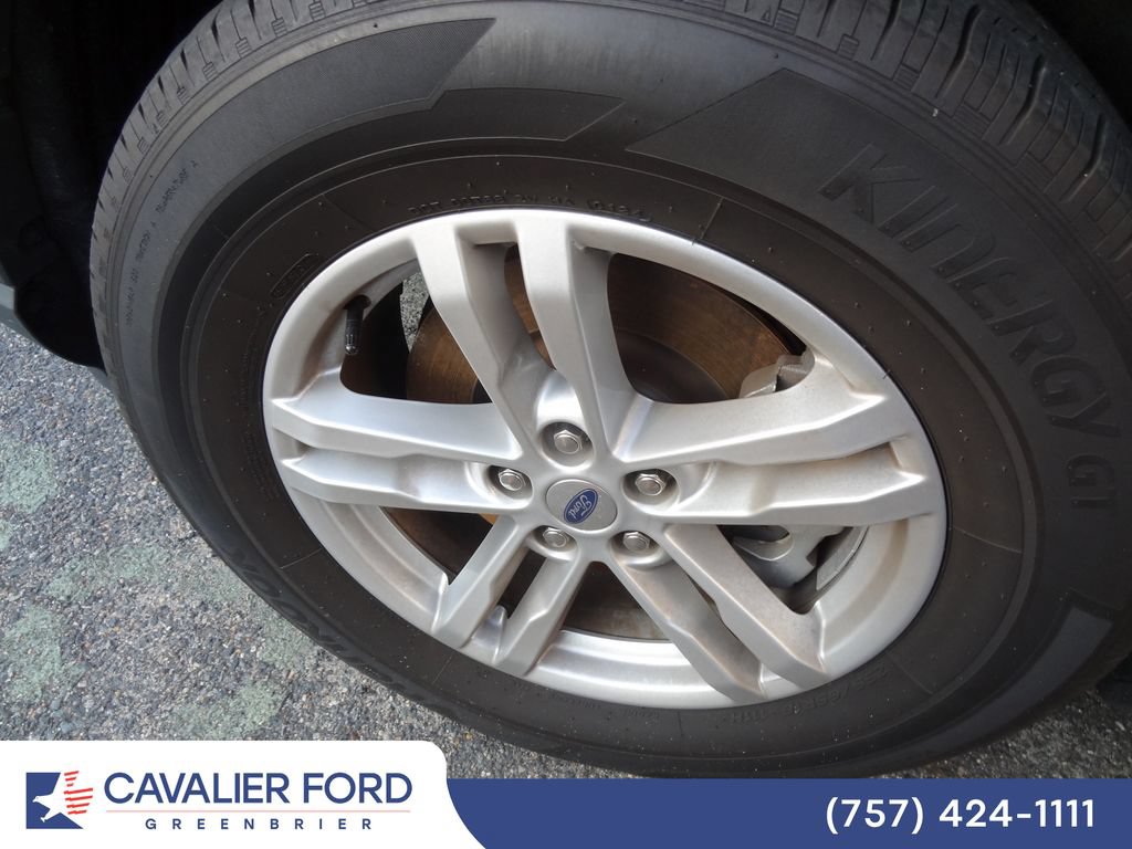 Certified 2024 Ford Explorer XLT RWD image 12