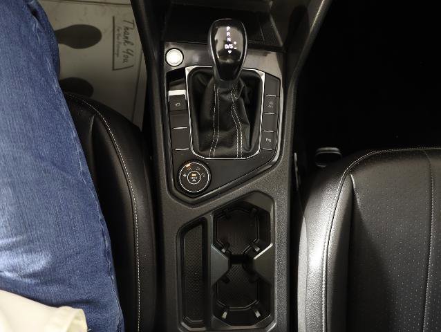 Used 2022 Volkswagen Tiguan SE R-Line image 15