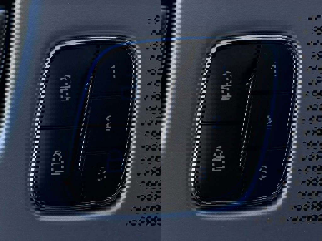 Certified 2023 Ford Explorer Platinum w/ Technology Package image 27