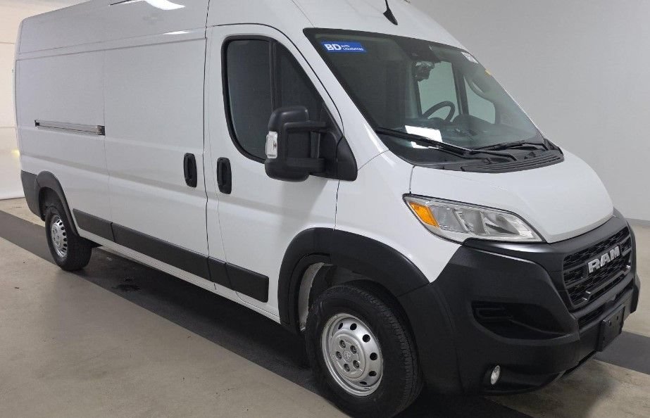 Used 2024 RAM ProMaster 2500 w/ Convenience Group FWD image 2