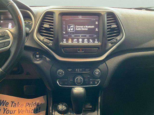 Used 2017 Jeep Cherokee Trailhawk w/ Comfort & Convenience Group image 25