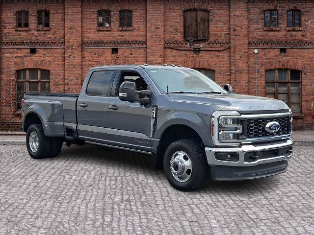 Certified 2024 Ford F350 Lariat w/ Lariat Ultimate Package AWD/4WD image 3