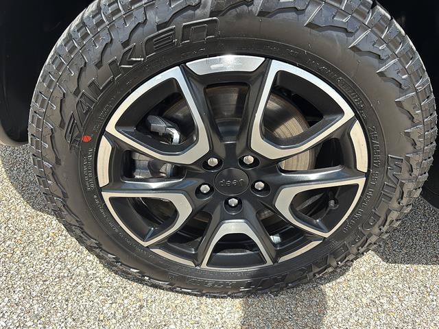 Used 2024 Jeep Compass Trailhawk AWD/4WD image 9