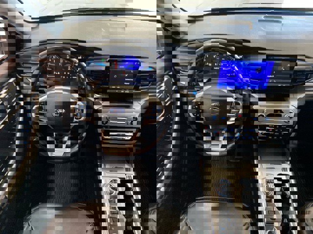 Certified 2021 Ford Explorer XLT w/ Equipment Group 202A image 14