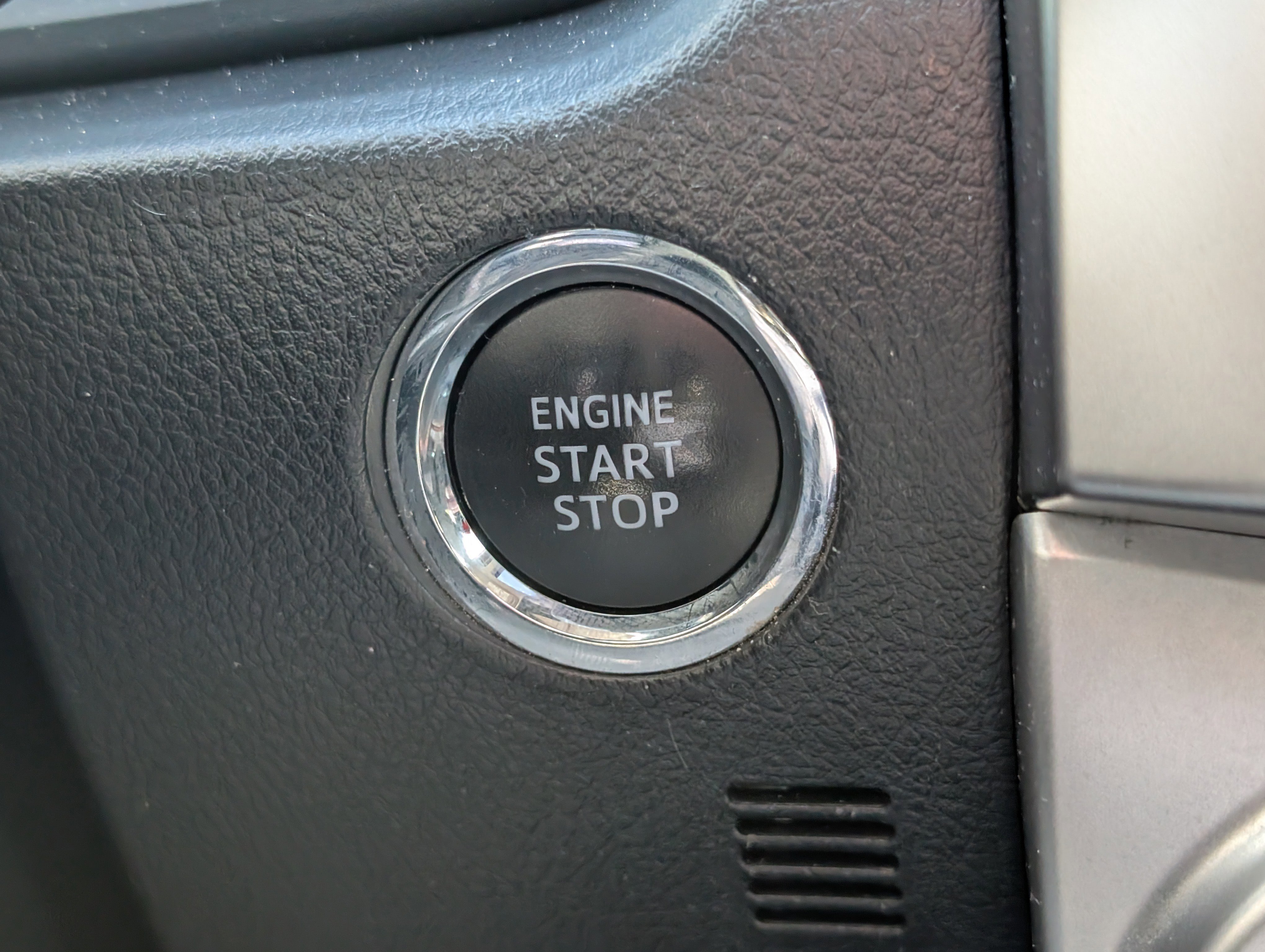 Used 2020 Toyota 4Runner SR5 Premium w/ Moonroof Package AWD/4WD image 28