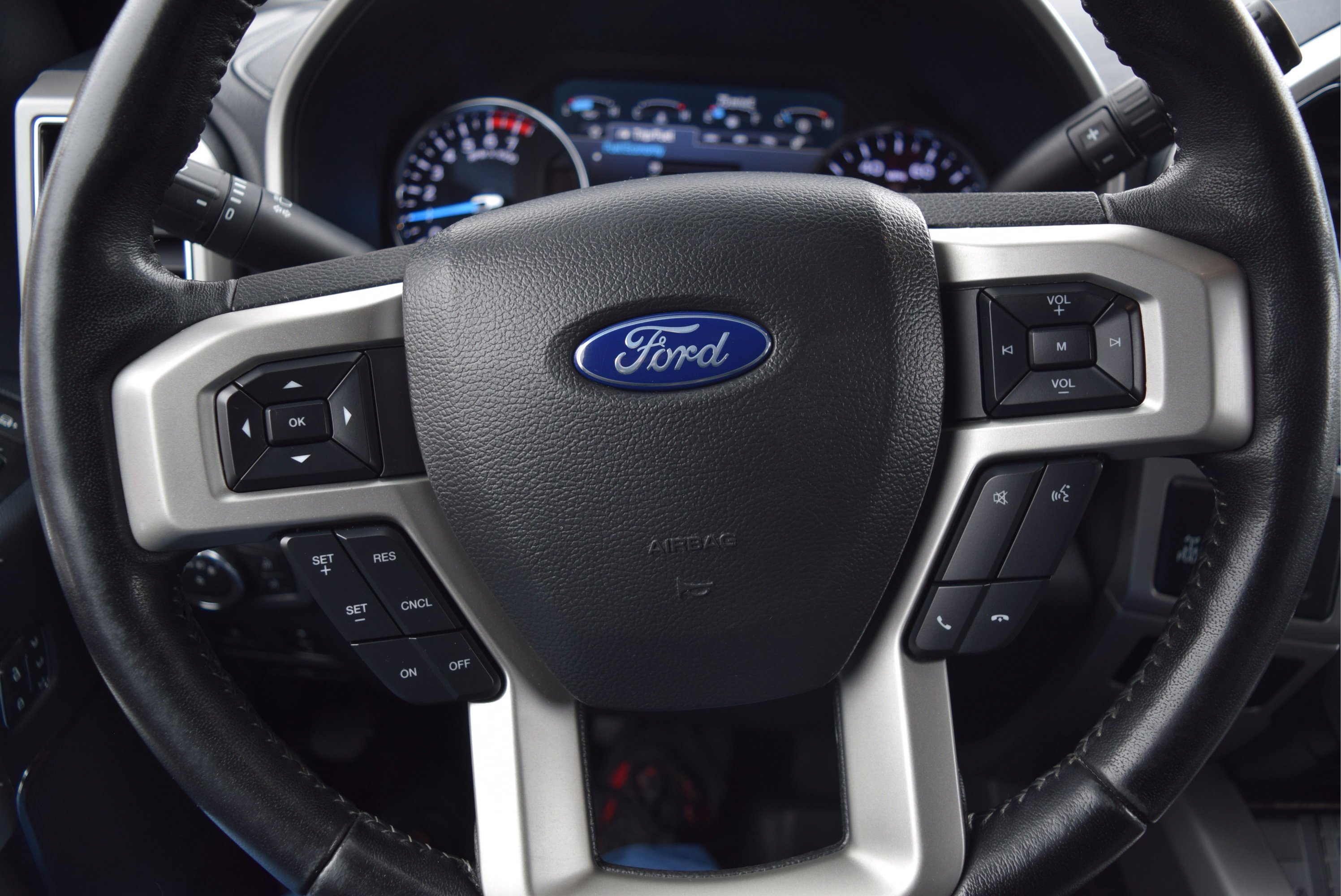 Certified 2022 Ford F350 Lariat w/ Lariat Ultimate Package AWD/4WD image 11