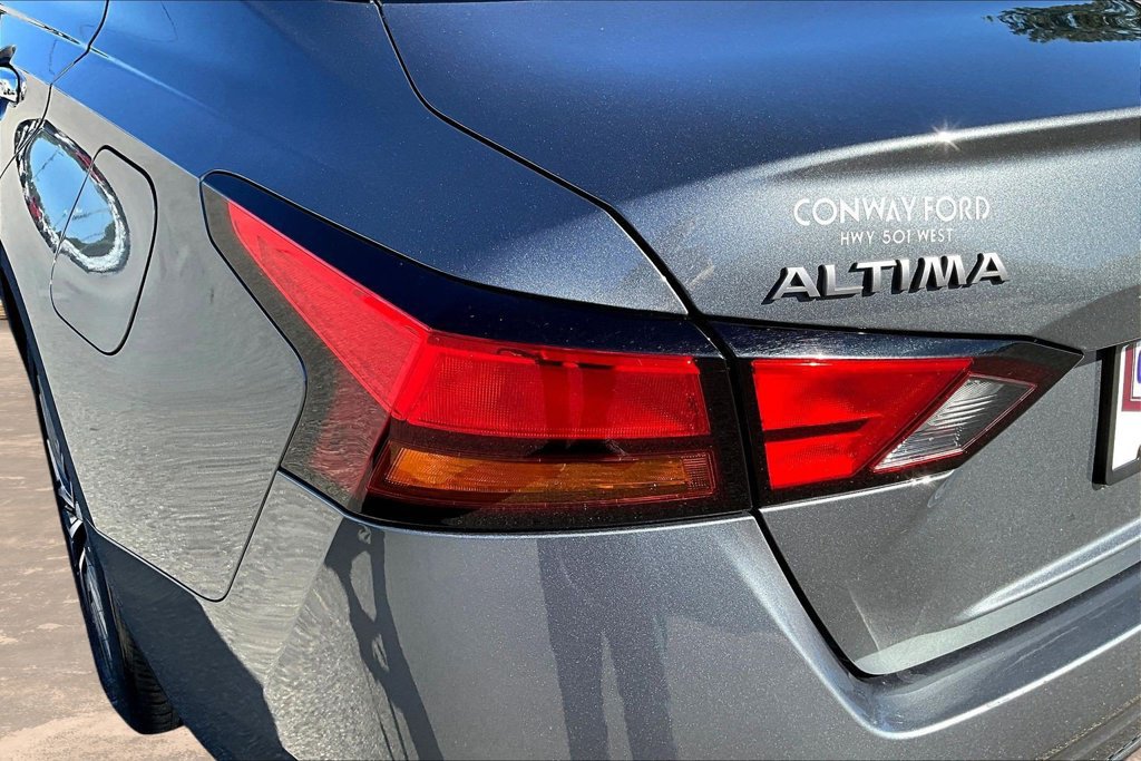 Used 2025 Nissan Altima 2.5 SV FWD image 25