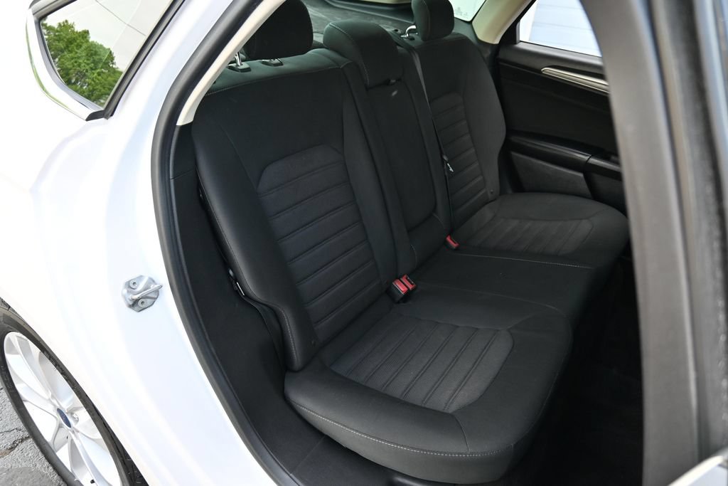 Certified 2020 Ford Fusion SE FWD image 23