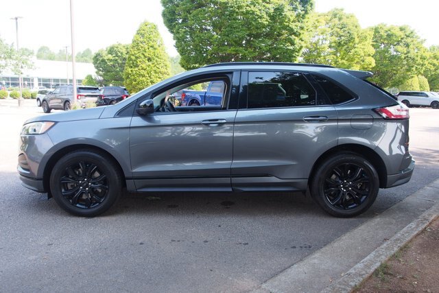 Certified 2022 Ford Edge SE w/ Black Appearance Package AWD/4WD image 4