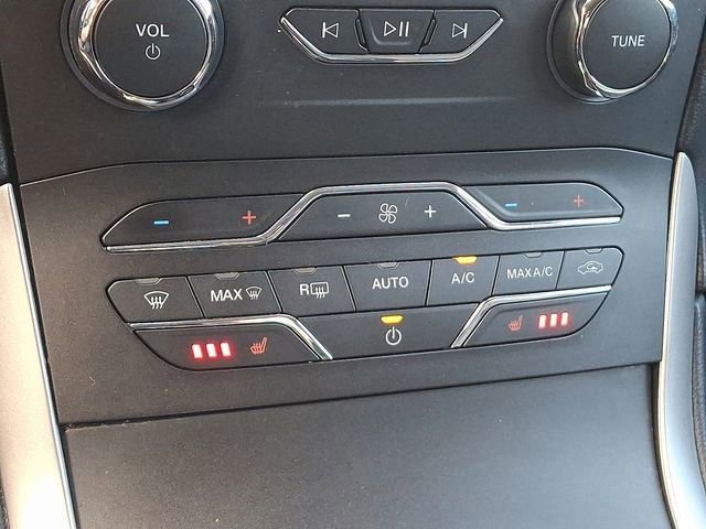 Certified 2019 Ford Edge SEL w/ Equipment Group 201A image 16