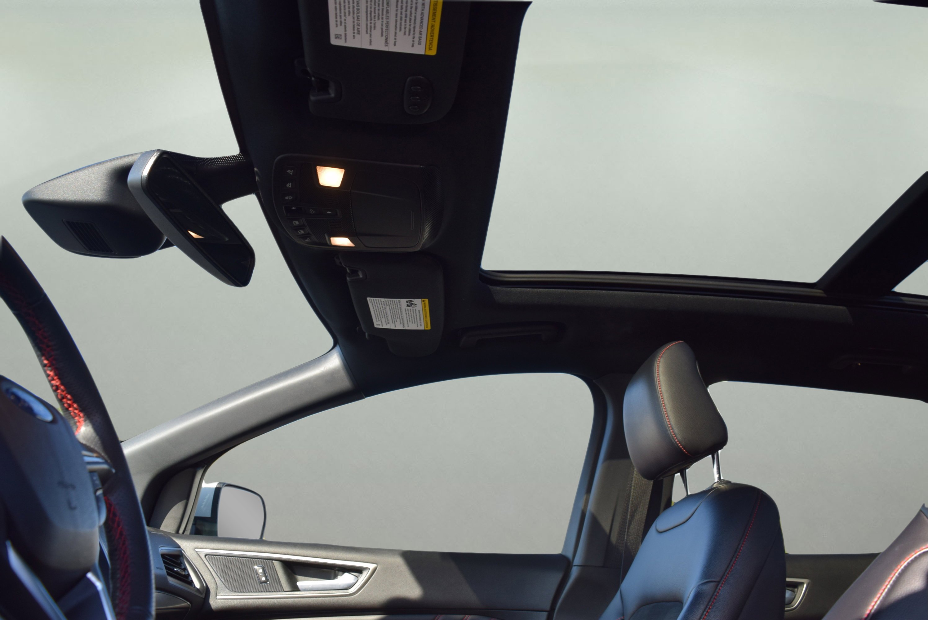 Certified 2022 Ford Edge ST-Line w/ Cargo Accessory Package image 11