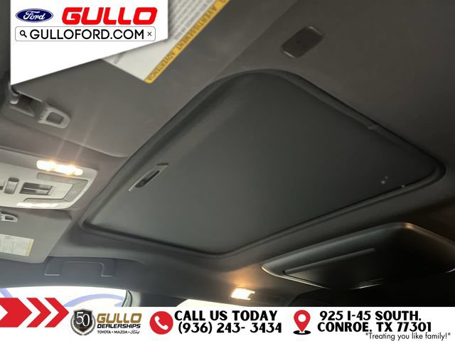 Used 2024 Toyota Sienna XLE Woodland Edition AWD/4WD image 24