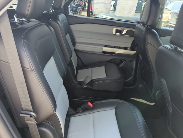 Certified 2024 Ford Explorer XLT w/ Equipment Group 202A AWD/4WD image 21