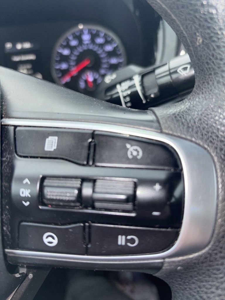 Used 2022 Kia K5 LXS image 35