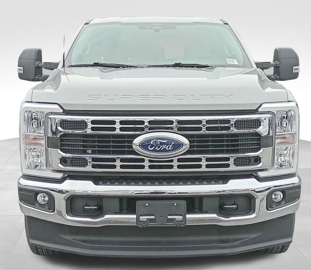 Certified 2025 Ford F250 XLT AWD/4WD image 11
