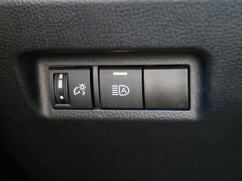 Used 2024 Toyota RAV4 LE image 22