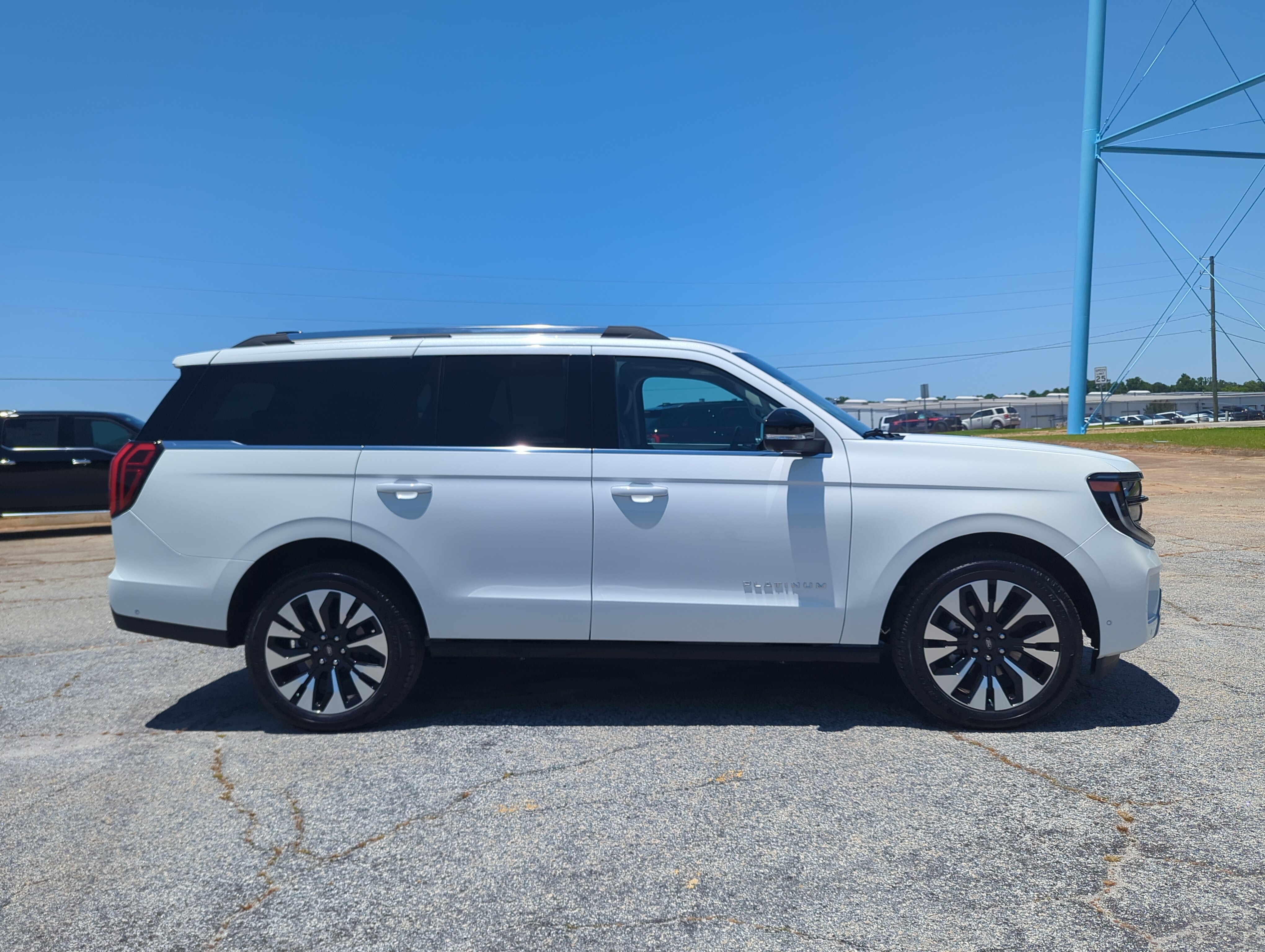 Certified 2025 Ford Expedition Platinum w/ Driver's Package