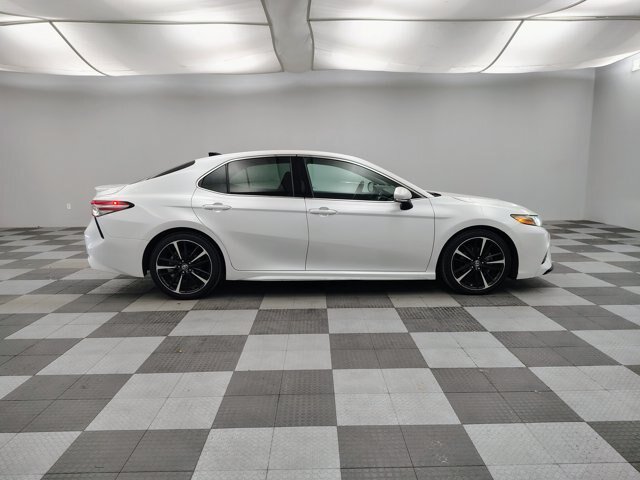 Used 2018 Toyota Camry XSE FWD image 6