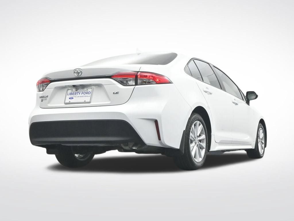 Used 2025 Toyota Corolla LE w/ LE Premium Package FWD image 36