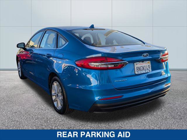 Certified 2020 Ford Fusion SE image 3