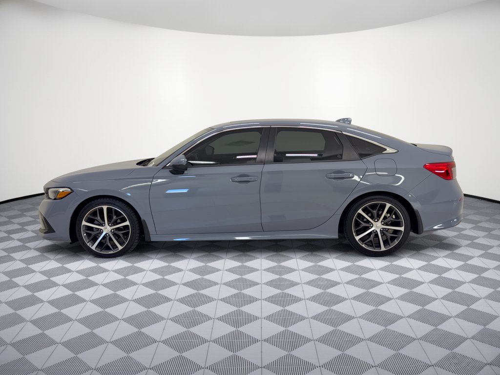 Used 2024 Honda Civic Touring image 2