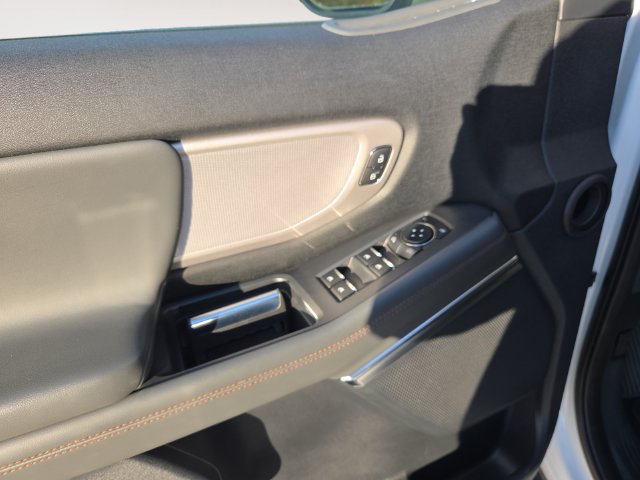 Certified 2025 Ford Expedition Active AWD/4WD image 10