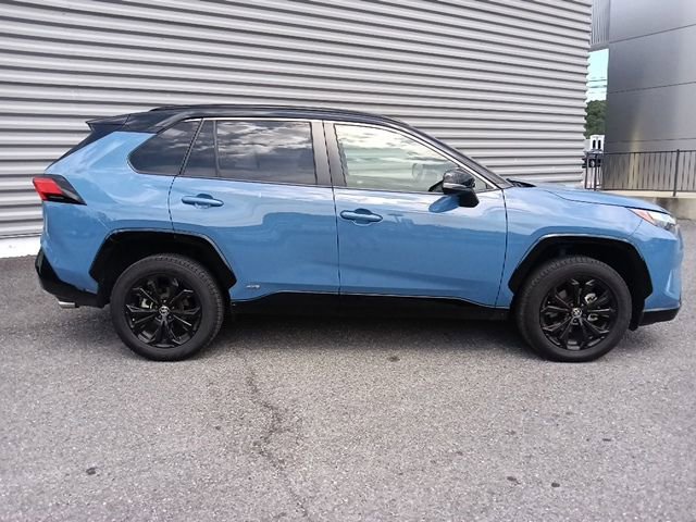 Used 2023 Toyota RAV4 XSE AWD/4WD image 2