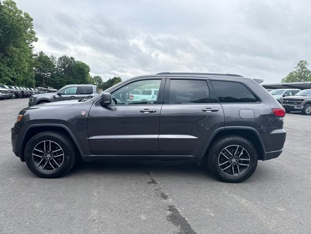 Used 2017 Jeep Grand Cherokee Trailhawk AWD/4WD image 2