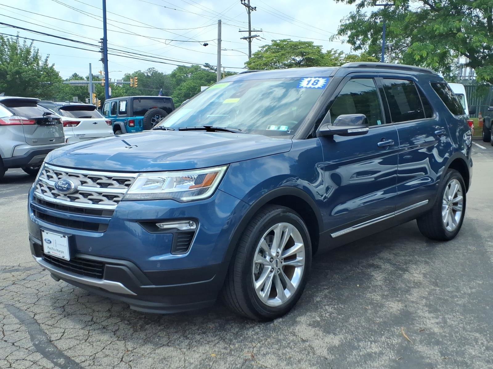 Certified 2018 Ford Explorer XLT w/ Equipment Group 202A AWD/4WD image 8