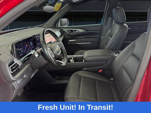 Used 2025 Chevrolet Traverse LT w/ Sun and Wheel Package FWD image 9